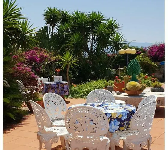 Apartment Barbara Giardini Naxos