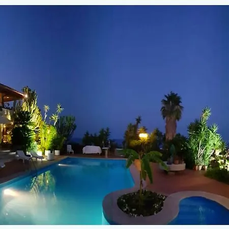 Barbara Apartment Giardini-Naxos