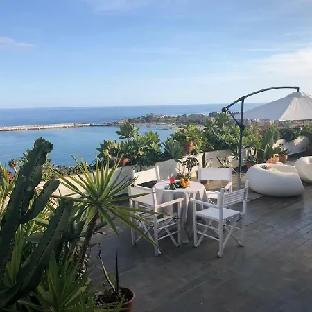 Apartment Barbara Giardini Naxos